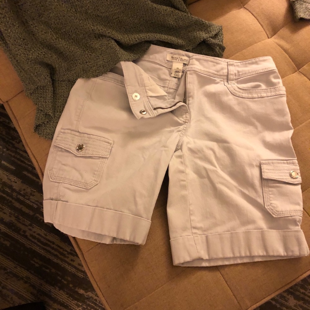 Shorts White House/ Black Market size 00